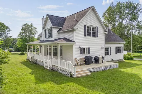Exterior - 517 Blackstream Rd, Hermon, ME 04401 photo 4 of 10