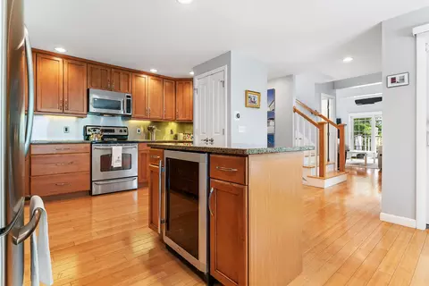 Kitchen - 17 Yardarm Way, Ogunquit, ME 03907 photo 1 of 3
