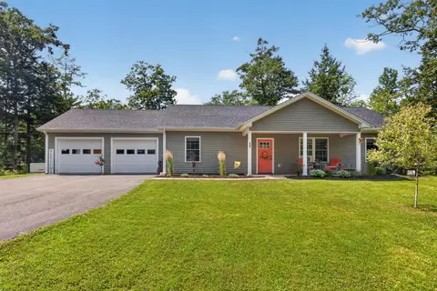 Exterior - 520 Bog Rd, Hermon, ME 04401 photo 4 of 16