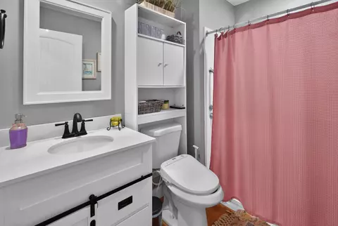 Bath - 520 Bog Rd, Hermon, ME 04401 photo 1 of 3