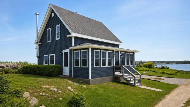 24 W Main St, Jonesport, ME 04649