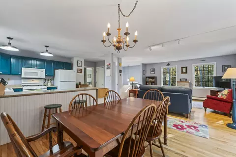 Dining - 1308 Main Rd, Phippsburg, ME 04562 photo 1 of 2