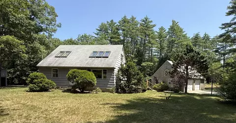 285 Manchester Rd, Steep Falls, ME 04085