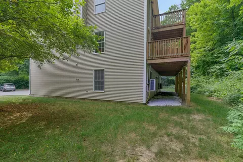 Exterior - 16 Woodside Dr #4, Gorham, ME 04038 photo 3 of 5