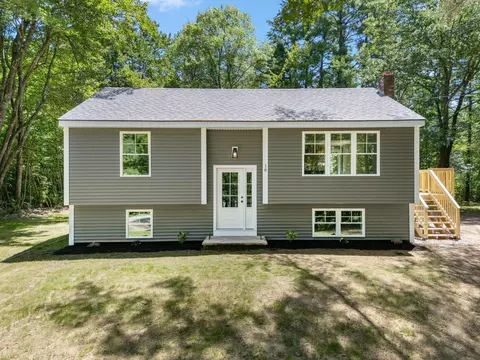 18 Fir Dr, Waterboro, ME 04030
