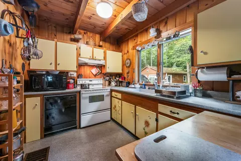 Kitchen - 39 Arbor Way, Rangeley, ME 04970 photo 1 of 3