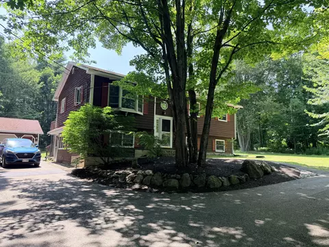 179 Randall Rd, Lewiston, ME 04240