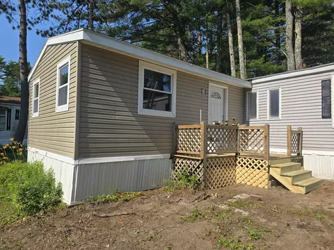76 Evergreen Dr, Gorham, ME 04038 photo 4