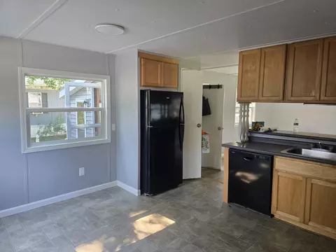 76 Evergreen Dr, Gorham, ME 04038 photo 9