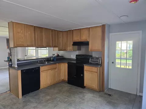 76 Evergreen Dr, Gorham, ME 04038 photo 8
