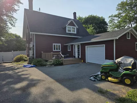 Exterior - 656 S Main St, Brewer, ME 04412 photo 1 of 6