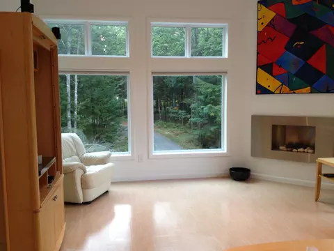 Living - 88 Baker Rd, Freeport, ME 04032 photo 3 of 5