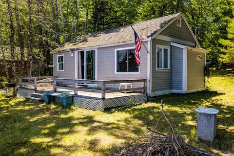 35 5th Ave, Lincolnville, ME 04849