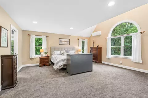 Bedroom - 18 Mill Island Rd, Arrowsic, ME 04530 photo 7 of 8