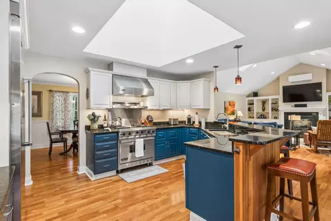 Kitchen - 18 Mill Island Rd, Arrowsic, ME 04530 photo 2 of 6