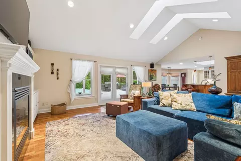 Living - 18 Mill Island Rd, Arrowsic, ME 04530 photo 4 of 5