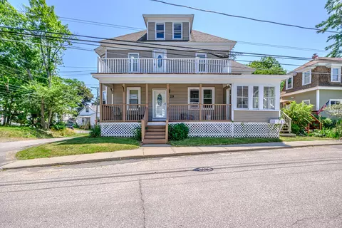 25 Evergreen Ave, Old Orchard Beach, ME 04064