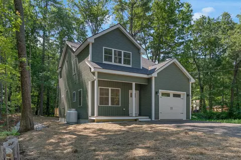 Exterior - 37 Shore Rd, Windham, ME 04062 photo 3 of 4