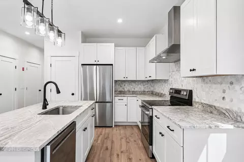 Kitchen - 37 Shore Rd, Windham, ME 04062 photo 1 of 1