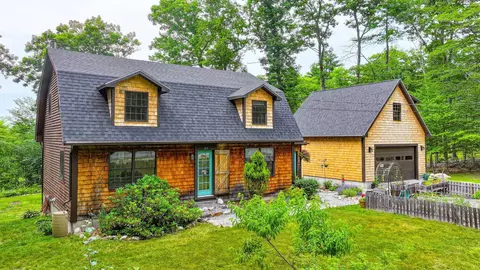 25 Chapman Rd, Harrison, ME 04040