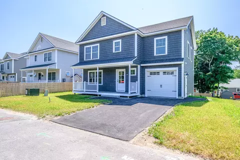 49 Oneil St, South Portland, ME 04106