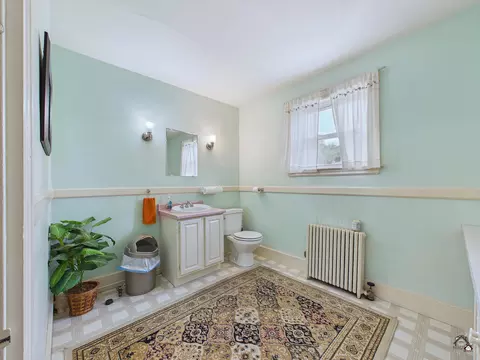 Bath - 89 Western Ave, Augusta, ME 04330 photo 2 of 3
