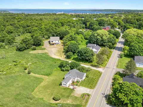 333 Limerock St, Rockland, ME 04841