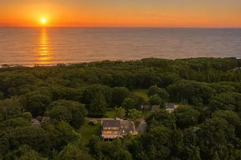 20 Beacon Ln, Cape Elizabeth, ME 04107
