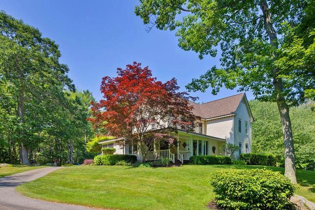 23 Elizabethan Dr, Kennebunkport, ME 04046