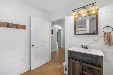 Bath - 92 State St, Brewer, ME 04412 photo 3 of 3