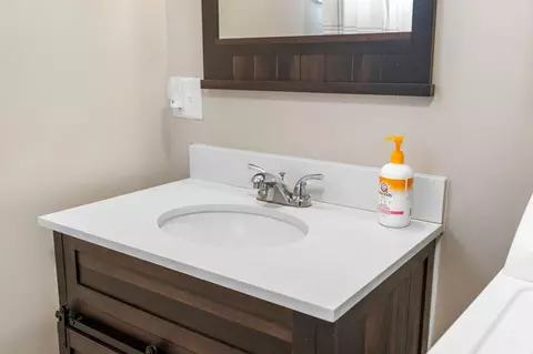Bath - 92 State St, Brewer, ME 04412 photo 1 of 3