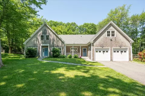 33 Shibles Ln, Rockport, ME 04856