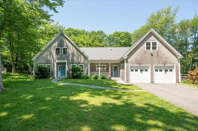 33 Shibles Ln, Rockport, ME 04856