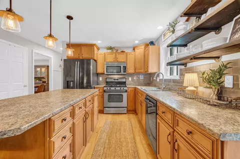Kitchen - 4 Rosebud Ln, Brewer, ME 04412 photo 1 of 5