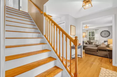 Entry Way - 4 Rosebud Ln, Brewer, ME 04412 photo 5 of 8