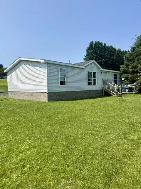 757 Main St, Madawaska, ME 04756
