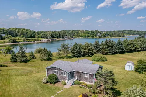 10 Dowling Rd, Saint George, ME 04860
