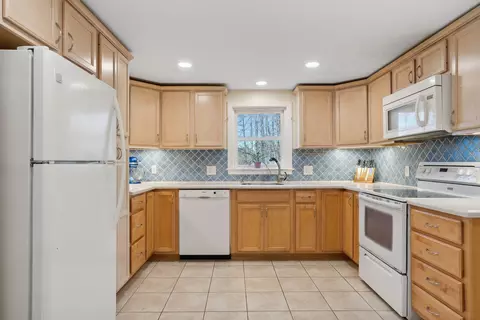 8 Dutton Hill Rd, Windham, ME 04062 photo 8