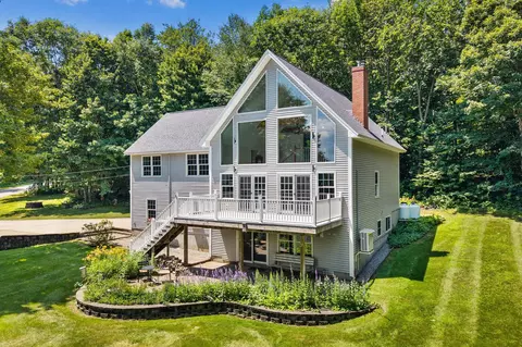43 Hoyt Dr, Monmouth, ME 04259