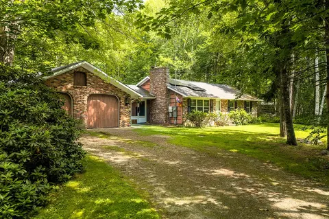 345 Buzzell Hill Rd, Hope, ME 04847