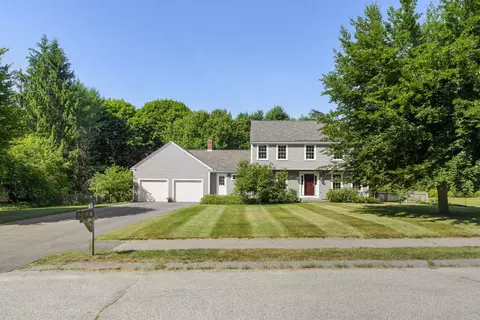 35 Fieldstone Dr, Yarmouth, ME 04096