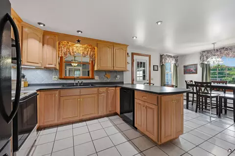 24 Smith St, Augusta, ME 04330 photo 9