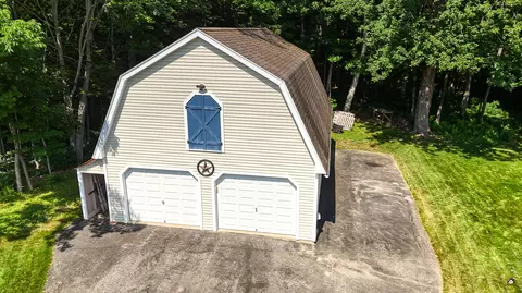 24 Smith St, Augusta, ME 04330 photo 2