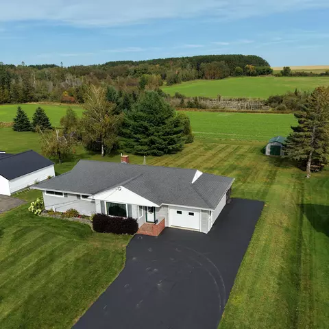 427 Sweden St, Caribou, ME 04736