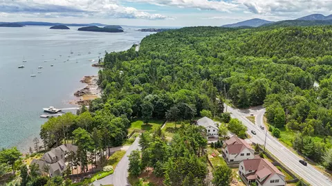 31 Bogue Chitto Ln, Bar Harbor, ME 04609