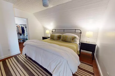 Bedroom - 49 Main, Vinalhaven, ME 04863 photo 1 of 2