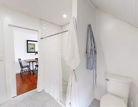 Bath - 49 Main, Vinalhaven, ME 04863 photo 2 of 2