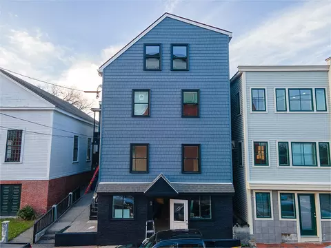 69 Newbury St, Portland, ME 04101
