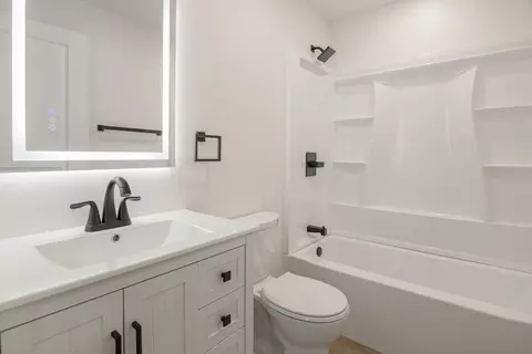 Bath - 9 Brook St, Biddeford, ME 04005 photo 2 of 2