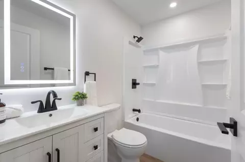 Bath - 9 Brook St, Biddeford, ME 04005 photo 1 of 2
